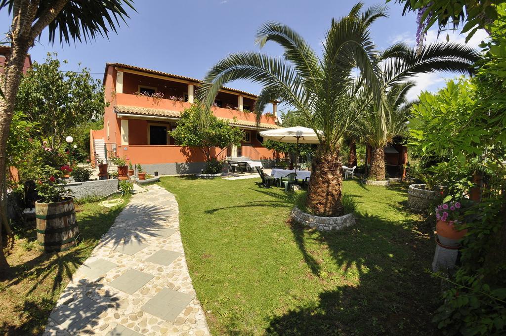 Villa Toula Дассия Экстерьер фото