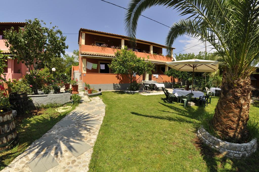 Villa Toula Дассия Экстерьер фото